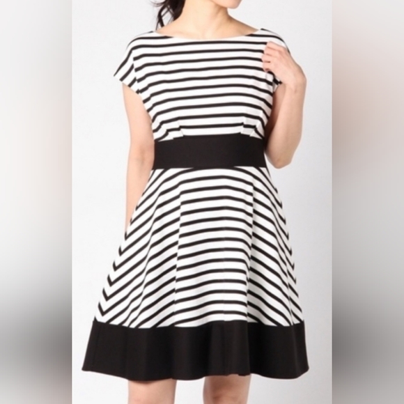 kate spade Dresses & Skirts - Kate Spade Ponte Fiorella Dress Navy Black and White Striped Size Medium